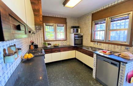 Villa Sitges El Ranch Amaizing Outdoor Areas Beaches at 5 minutes walk Sitges at 15 min drive AC Pool Jacuzzi & Garden XXL - Foto 17