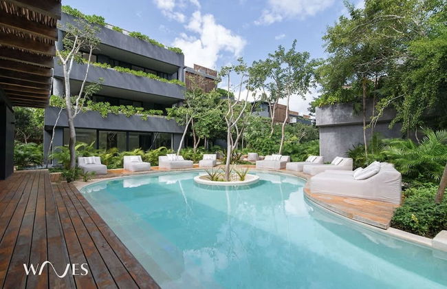 2BR w Private Pool - Steps Away From the Beach - Photo 30