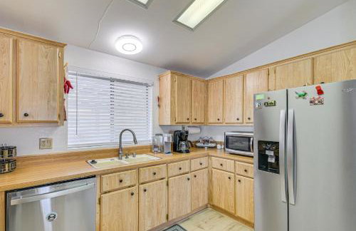 5 Mi to River Topock Boating and Off-Roading Oasis! - Foto 13