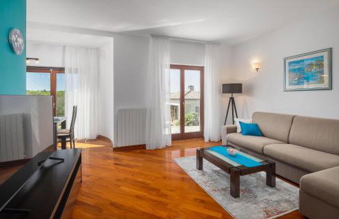 4 Bedroom Nice Home In Buje - Foto 6