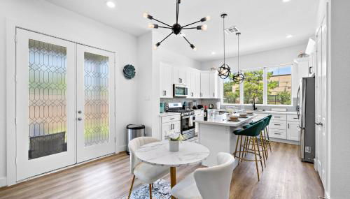 Cozy Home Near MedCenter, Uptown, & Downtown - Foto 5