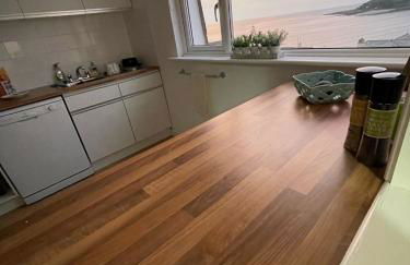 Sea Spirit - Sweeping Sea Views first floor spacious modern apartment in Looe- with FREE parking! - Foto 21