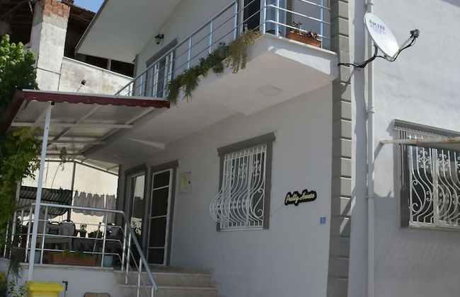 PRETTY HOUSE - Foto 1