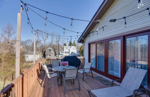 Pet-Friendly Narragansett Home with Deck and Gas Grill - Foto 3