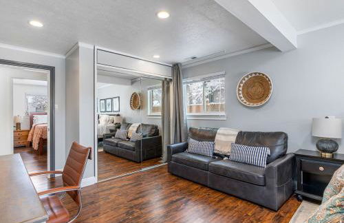 Modern home near UVU and BYU with hot tub and mountain views - Foto 2