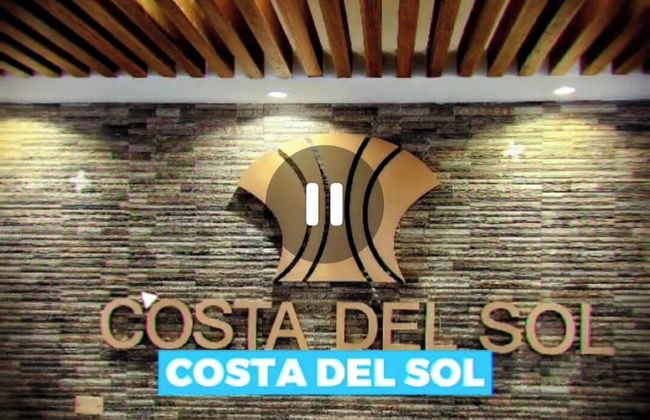 Beachfront Condo Costa del Sol Sleeps 6 - Foto 2