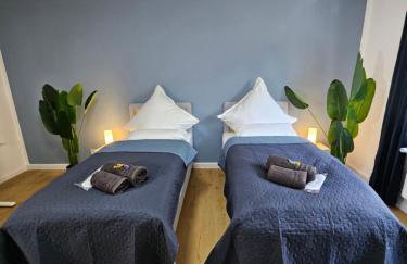 Modern Homes - Voll ausgestatte Wohnung - Balkon - Hotelbetten - 4K TV - WLAN - Foto 9