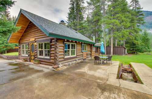 Creekside Silver Gate Getaway with Fireplace! - Foto 20
