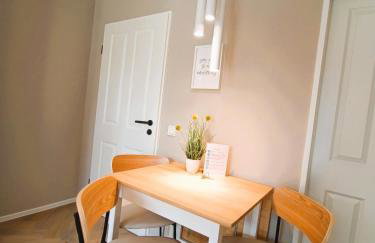 Cozy Apartment near Maschsee, balcony, gardenview - Foto 3