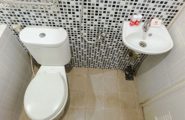 Cozy Green Pramuka Apartment - Foto 24