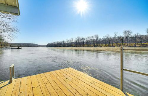 Fish House with Deck, Fire Pit and River Views - Foto 41