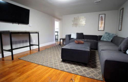 Close to UNC with Great Yard, Firepit & Free Bikes! - Foto 9