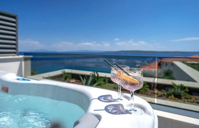 Exclusive Seafront Suites with hot tub - Foto 25