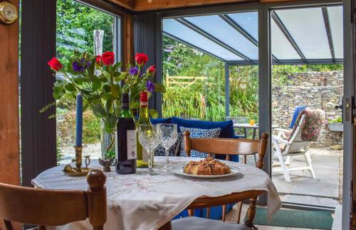 Little Penquite - Photo 1