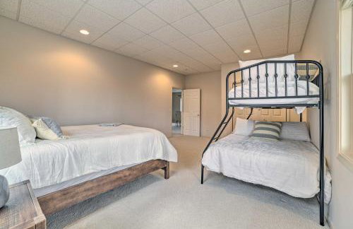 1 Mi to Nubs Nob Pet-Friendly Home with Hot Tub - Foto 24