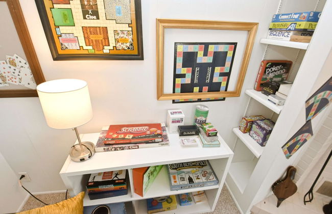 3 Bedroom 2 Bath Home Close to ND w Fire pit 1155 - Foto 2