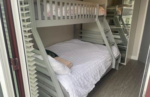 Seaside Escape - Deganwy Beach Cottage - Sea Views & Golf Course Views - Photo 2