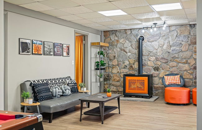 Emerald Bluff by Avantstay Lake Views Deck Fire Pit Game Room - Photo 13