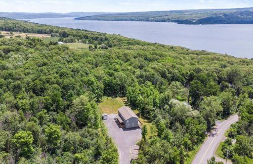 Hot Tub! LRG Home! Sleeps 24!Near Ithaca! Dogs OK - Foto 1