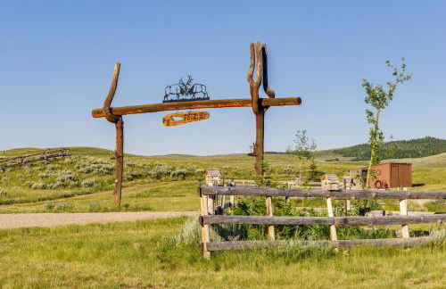 Cozy Cora Studio Cabin with Wind River Mtn Views - Photo 22