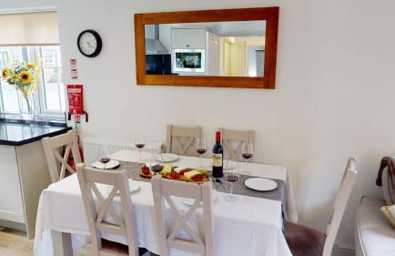 Aubergine Cottage - Part of the The Bay Filey Holiday Village with pool, gym and direct beach access, pub, restaurant, tennis and meadows walks - Foto 7
