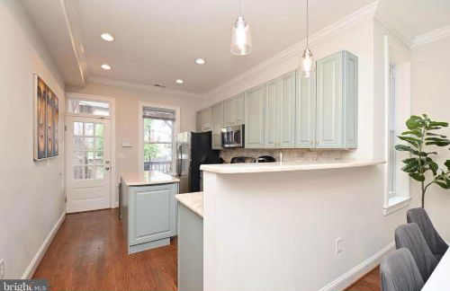 Elegant 5BR home near Capitol Hill! Free Parking! - Foto 21