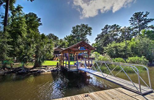 Waterfront Midway Home with Sunroom and Large Yard - Foto 23