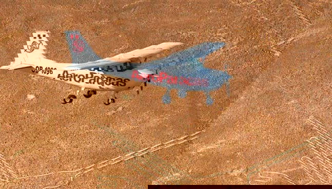 Vuelo sobre las Líneas de Nazca + Huacachina