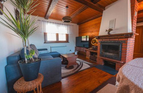 Bug Na Skarpie - Domek Wypoczynkowy z Jacuzzi i Kominkiem - Foto 5