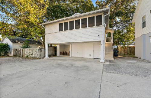 Private Uptown Flat - Walk to Nights of Lights! - Foto 23