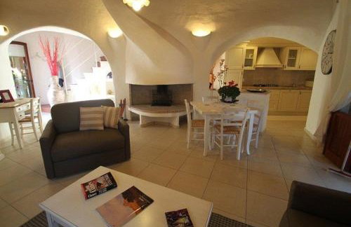 VILLA GILDA CON DEPANDACE PISCINA e GIARDINO - Photo 8