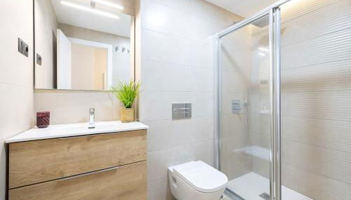 Beach and golf at modern apartment - Foto 5