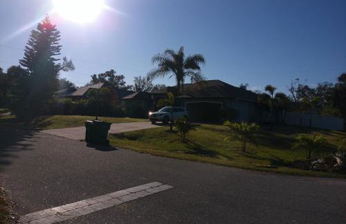 Port Charlotte Palms-Pet friendly, Heated Private Pool and Mini Orchard - Foto 57