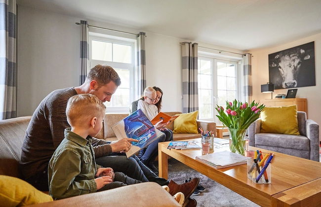 Villa With Garden in Holiday Park in Limburg - Photo 3