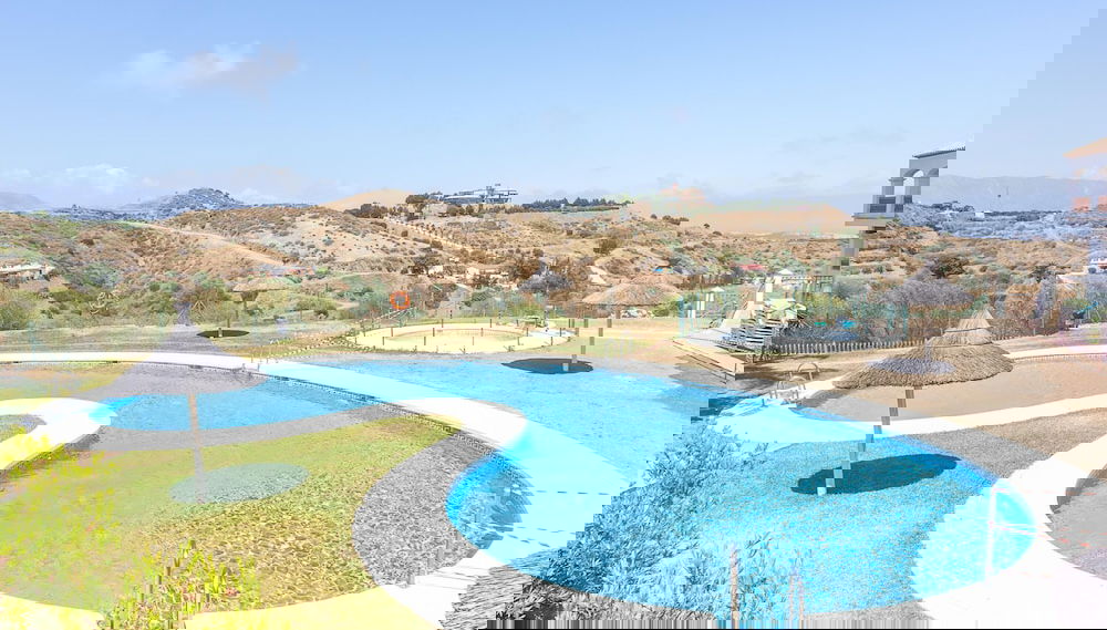 Pool Apt Calahonda 2 With Sea View - Foto 1, Habitación