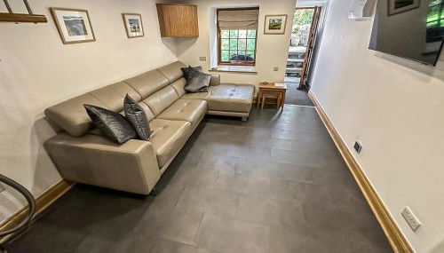 Three Peak Cottage - Photo 3