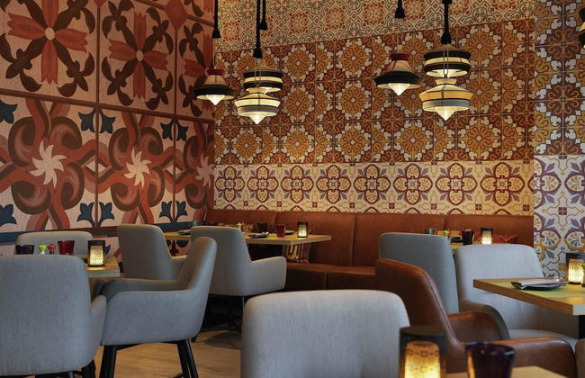 Aparthotel Adagio Dubai Deira - Photo 42