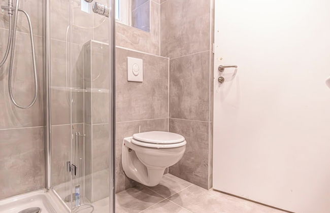 4BR Shared Apt 10Min Walk to Westbahnhof - Foto 34