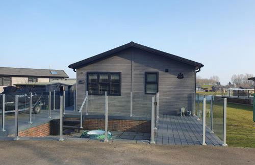 Routh 2-Bed Luxury Lodge Hot Tub & Lake View - Foto 20