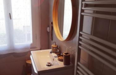 Coquet T2 rénové, proche plages et Hyères, 4 couchages - Foto 13