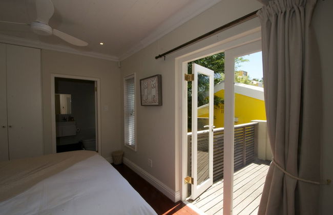 Purple House - Photo 12