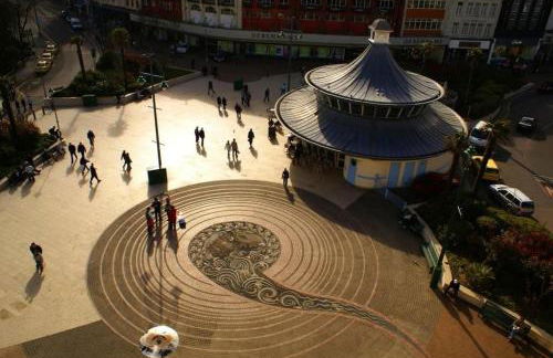 LOOKOUT by BOURNECOAST - A Stylish Flat with a Balcony, SEA GLIMPSES and Parking- Just a 10 Minute Walk to the Sandy Beaches - FM8405 - Photo 37