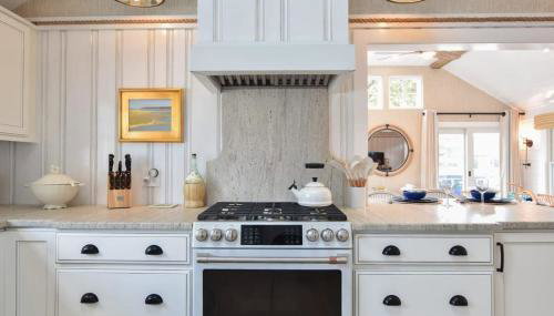 Designed for vacation Easy 0 3 mi walk to Grey Neck Beach - Foto 2