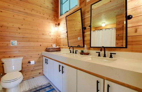 Serene Washington Island Getaway with Private Beach! - Photo 18