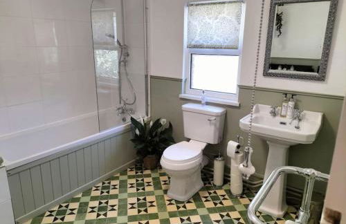 Cosy cottage with vineyard view near Goodwood Chichester - Photo 9