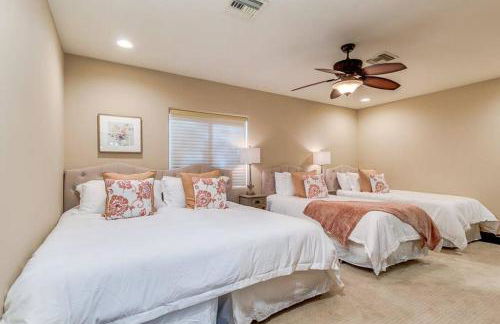 Estate Resort Style Oasis 6BDRM, 5.5 Bath Heated Pool with Misters - Foto 11