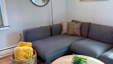 Downtown 2BR Penthouse with Prime Location & Views - Foto 5