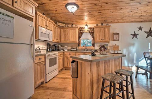 Outdoor Adventure - Charming Cabin w/ Hot Tub - Foto 6