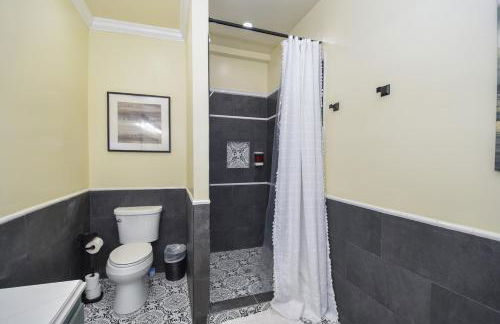 Luxe 6BR Escape Sleeps 24, Private Parking only 5min to Mid&Dtwn ATL - Foto 5