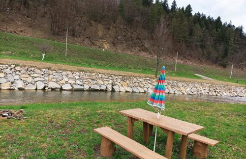 Domki nad rzeką w Komańczy - Foto 11